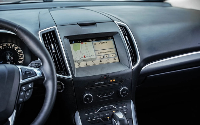Ford EDGE cena 89900 przebieg: 123624, rok produkcji 2017 z Bieruń małe 667
